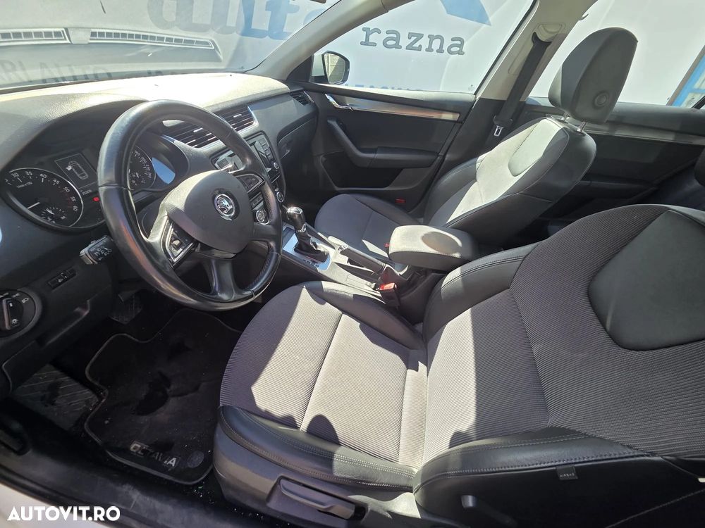 Skoda Octavia 1.6 TDI DSG Style - 18