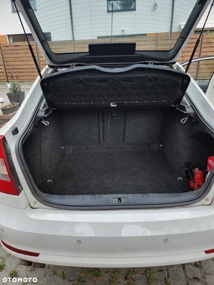 Skoda Octavia 1.8 T FSI Ambiente - 13