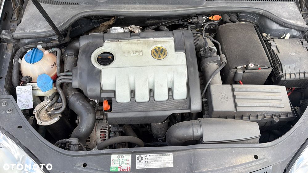 Volkswagen Golf 1.9 TDI DPF Comfortline - 20