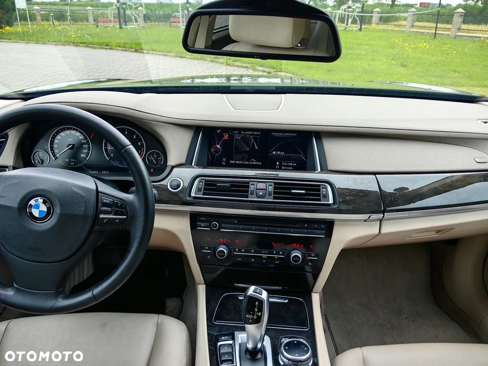 BMW Seria 7 - 30
