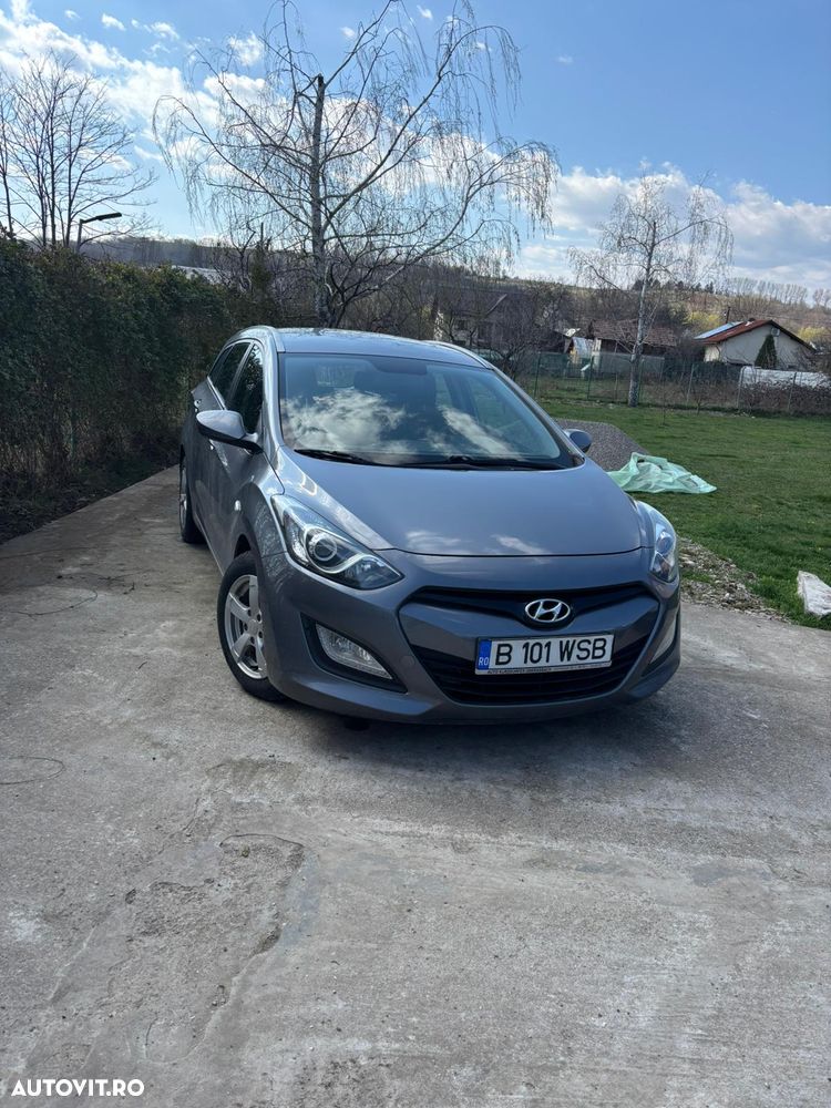 HYUNDAI i30
