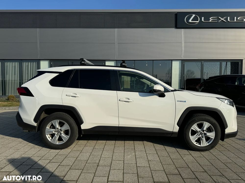 Toyota RAV4 - 8