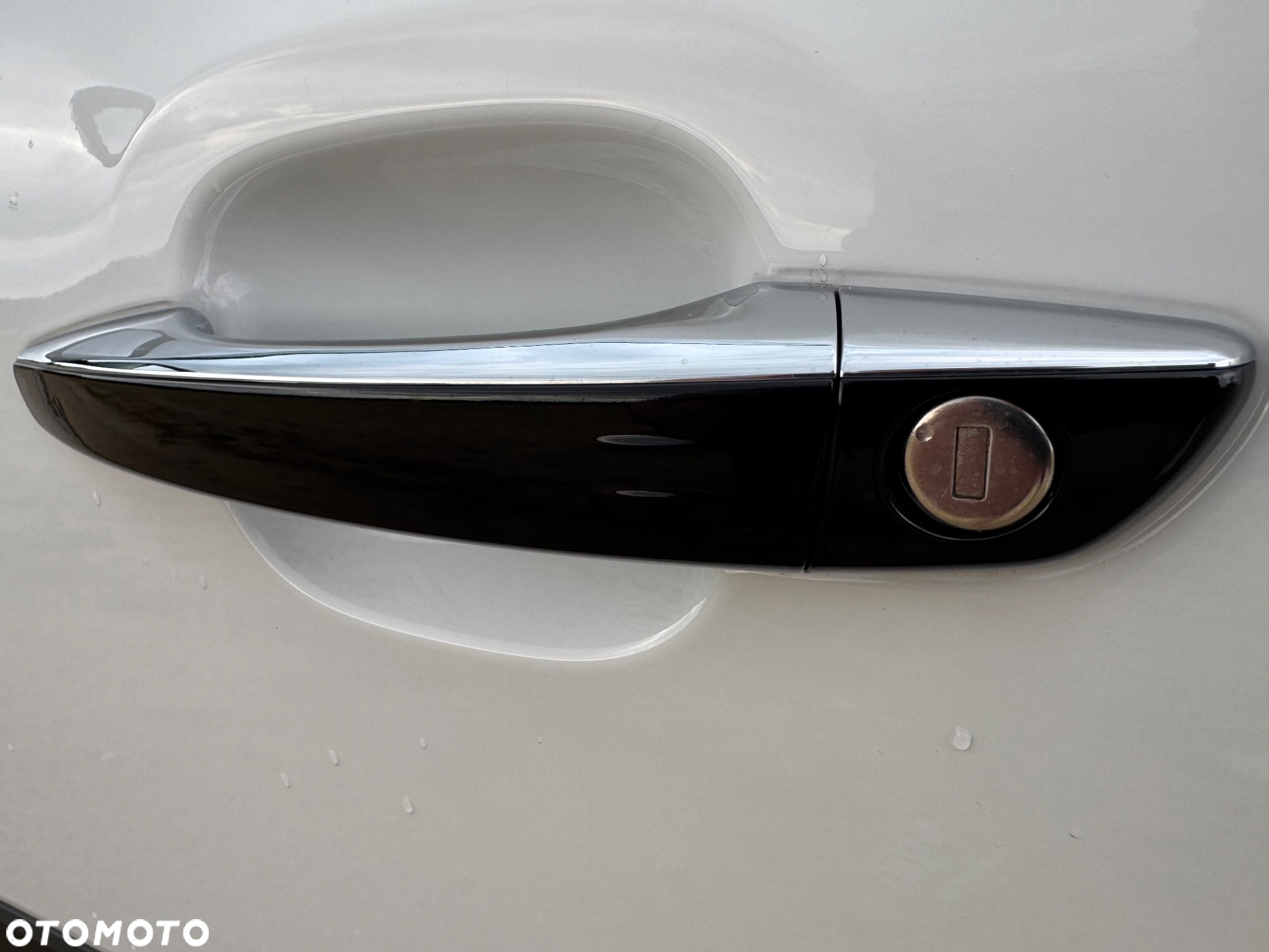 Citroën C3 1.2 PureTech Shine EAT6 - 24