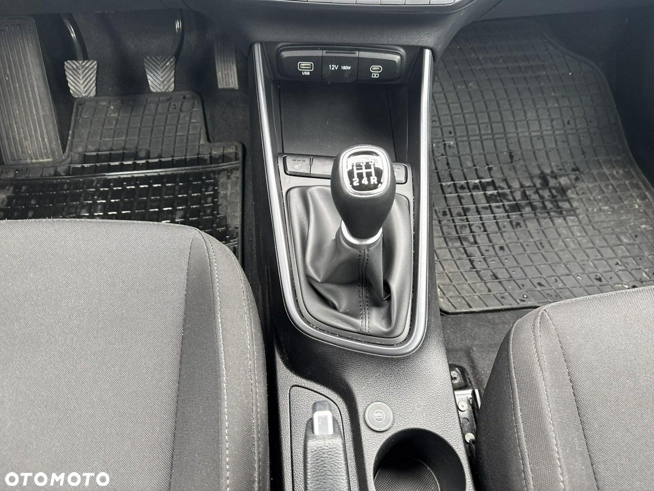 Hyundai i20 1.2 Modern - 24