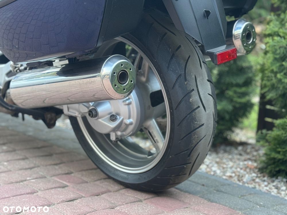 Yamaha FJR - 21