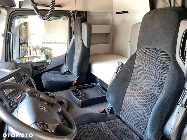 Mercedes-Benz Arocs 1843 4x4 zestaw z naczepa mulda CARNEHL - 16