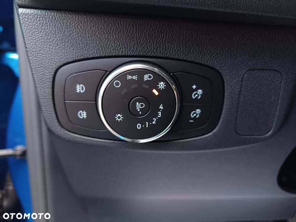 Ford Focus 1.0 EcoBoost mHEV Titanium X - 28