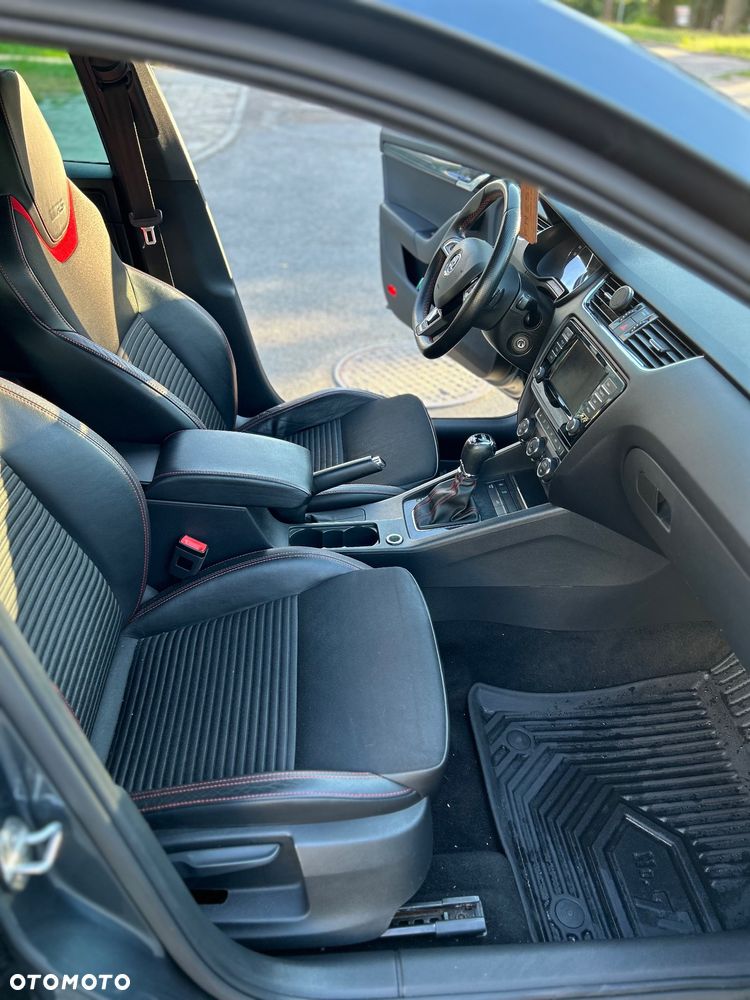 Skoda Octavia 2.0 TDI RS DSG EU6 - 31