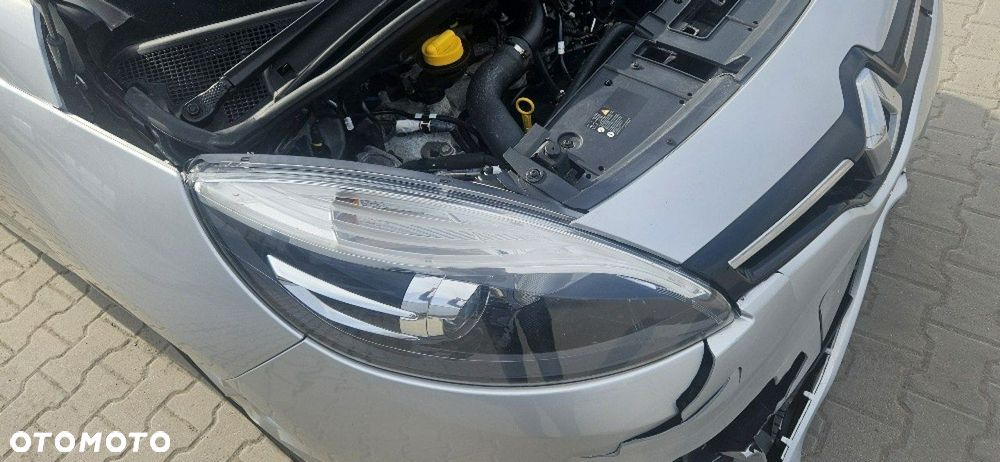 Renault Scenic - 8