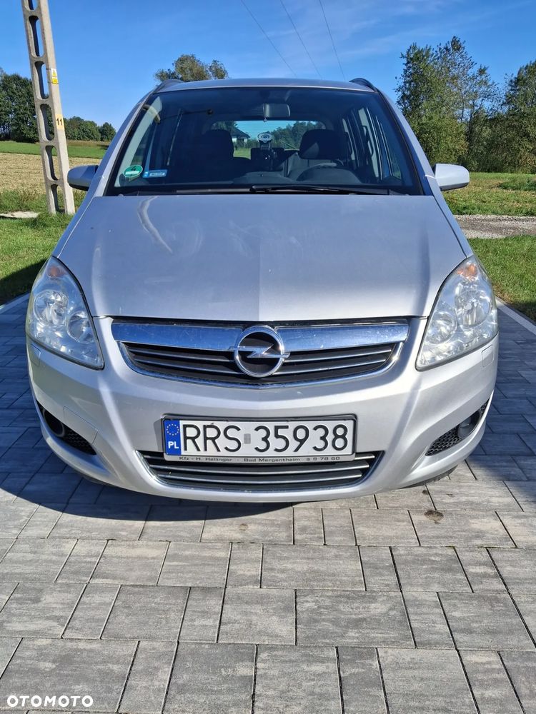 Opel Zafira - 1