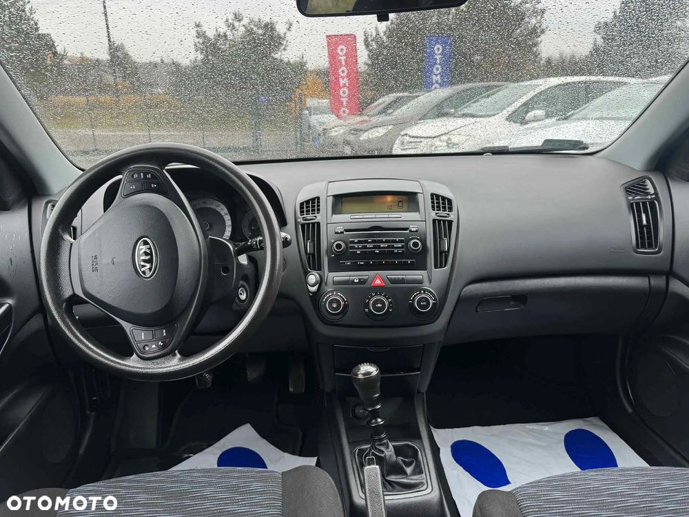 Kia Ceed Cee'd 1.6 Crdi L Euro2012 - 11