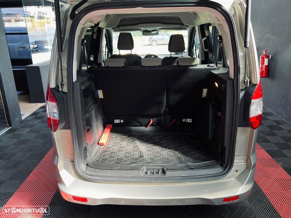 Ford Tourneo Courier 1.0 EcoBoost Titanium - 40