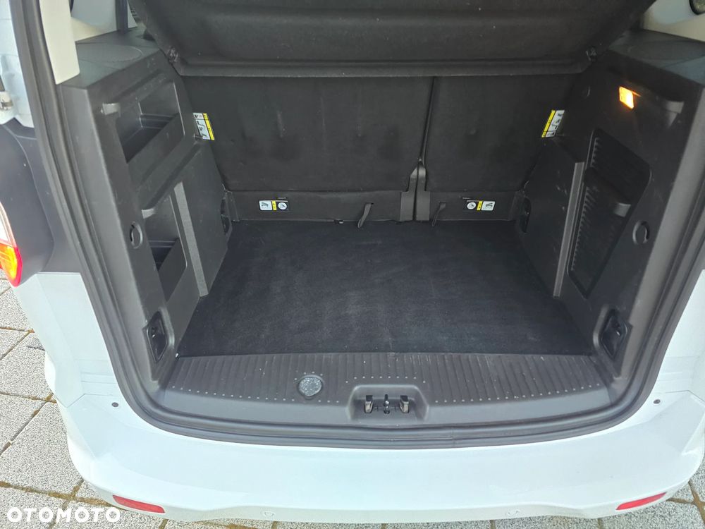 Ford Tourneo Courier 1.5 TDCi Titanium - 26