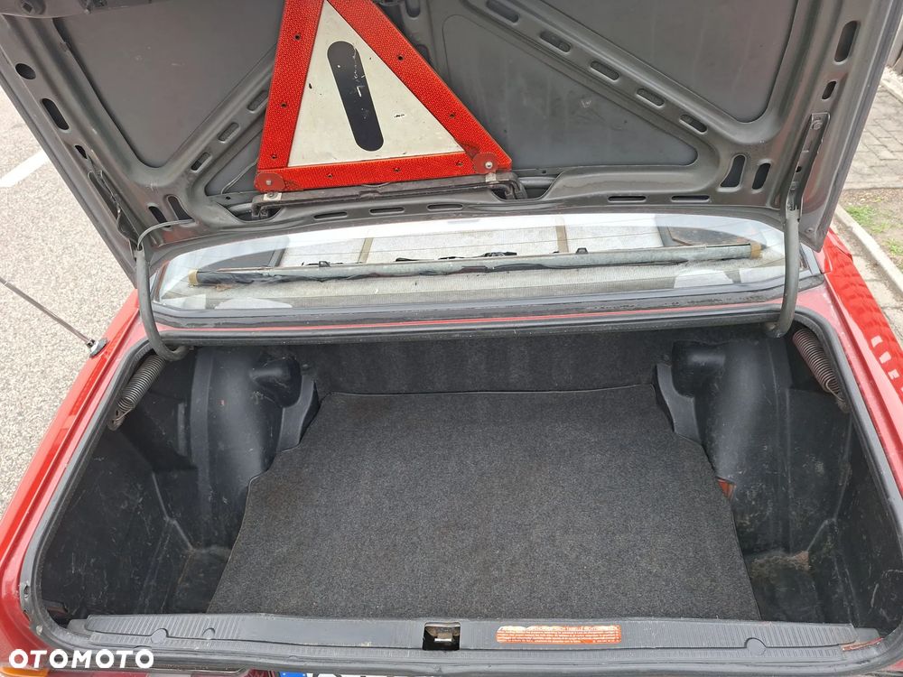 Mercedes-Benz W201 (190) - 21