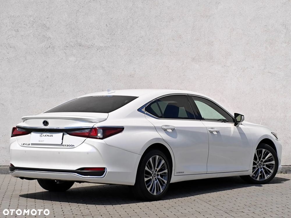 Lexus ES 300h Business Edition - 6