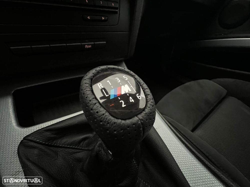 BMW 318 d Pack M - 12