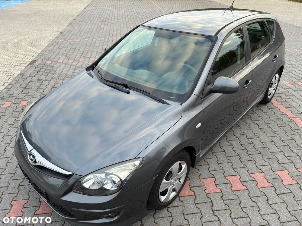 Hyundai i30 1.4 Base + - 2