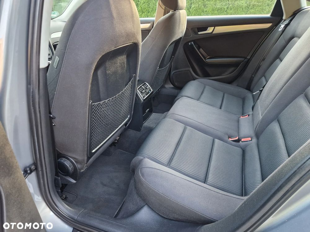 Audi A4 Avant 2.0 TDI DPF Ambiente - 12
