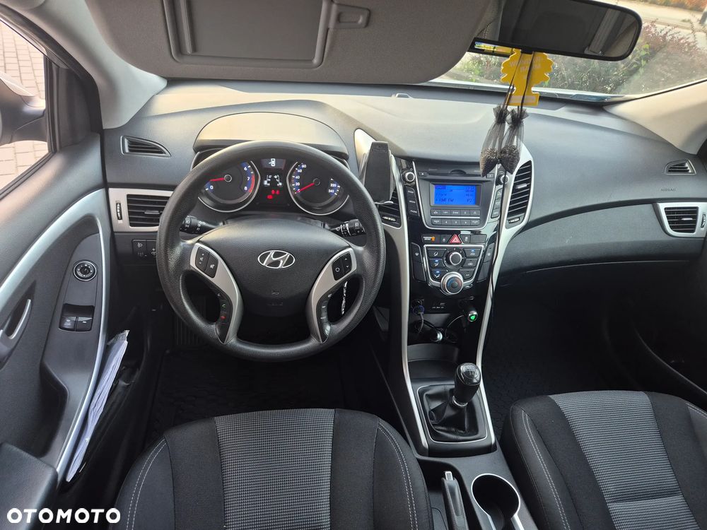 Hyundai i30 1.6 Comfort - 7