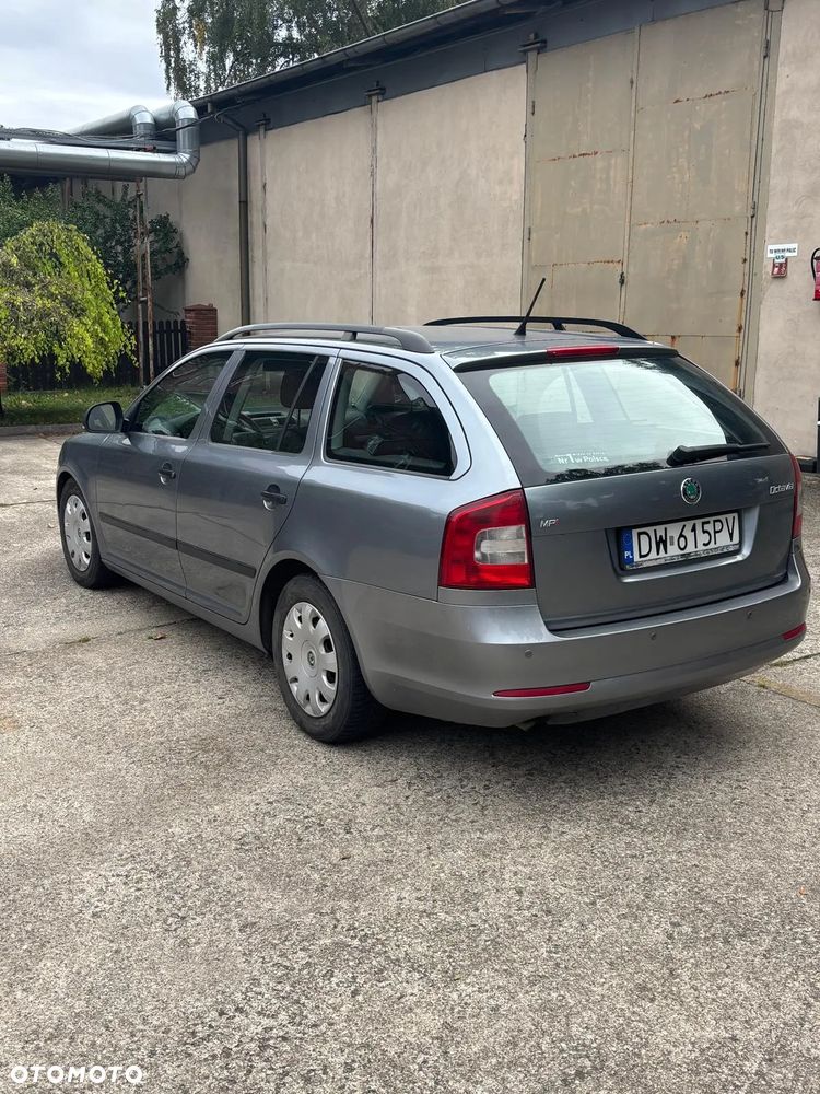 Skoda Octavia 1.6 Family - 4