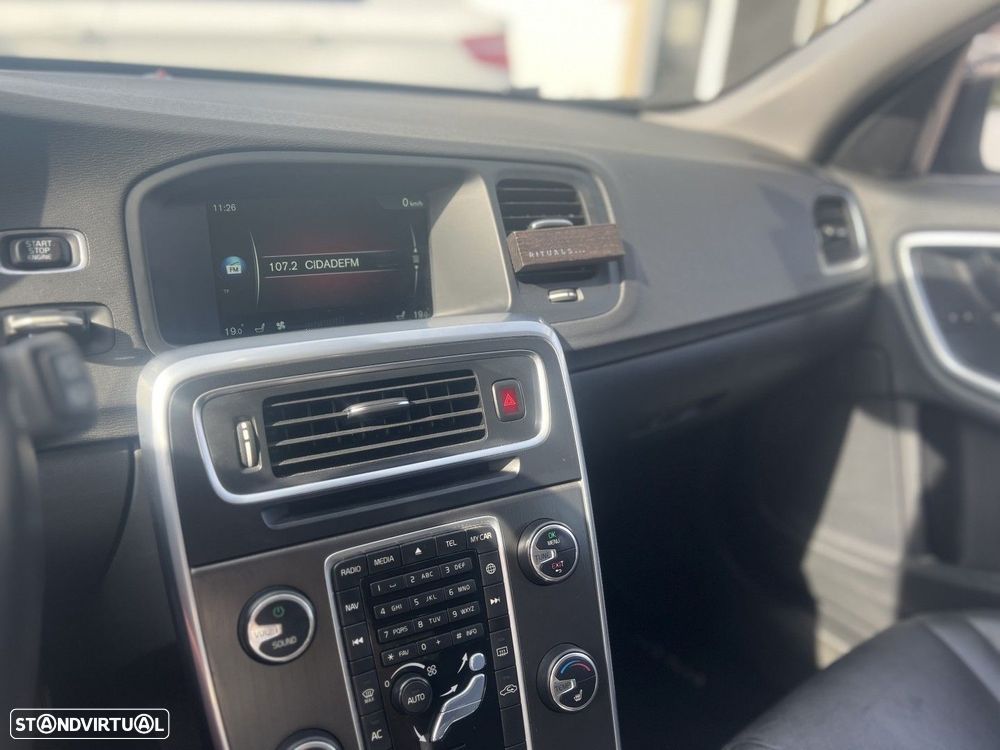 Volvo V60 D2 Edition - 14