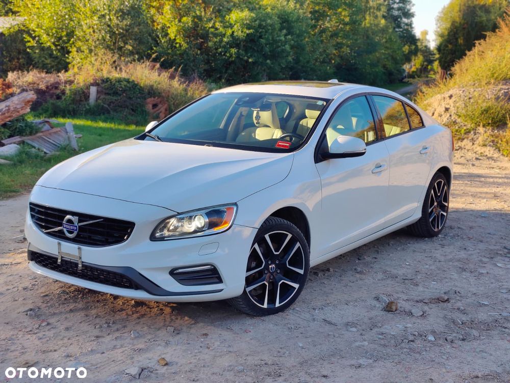 Volvo S60 T5 Geartronic RDesign - 1