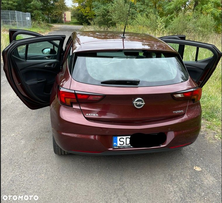 2018 Opel Astra, photograph 5