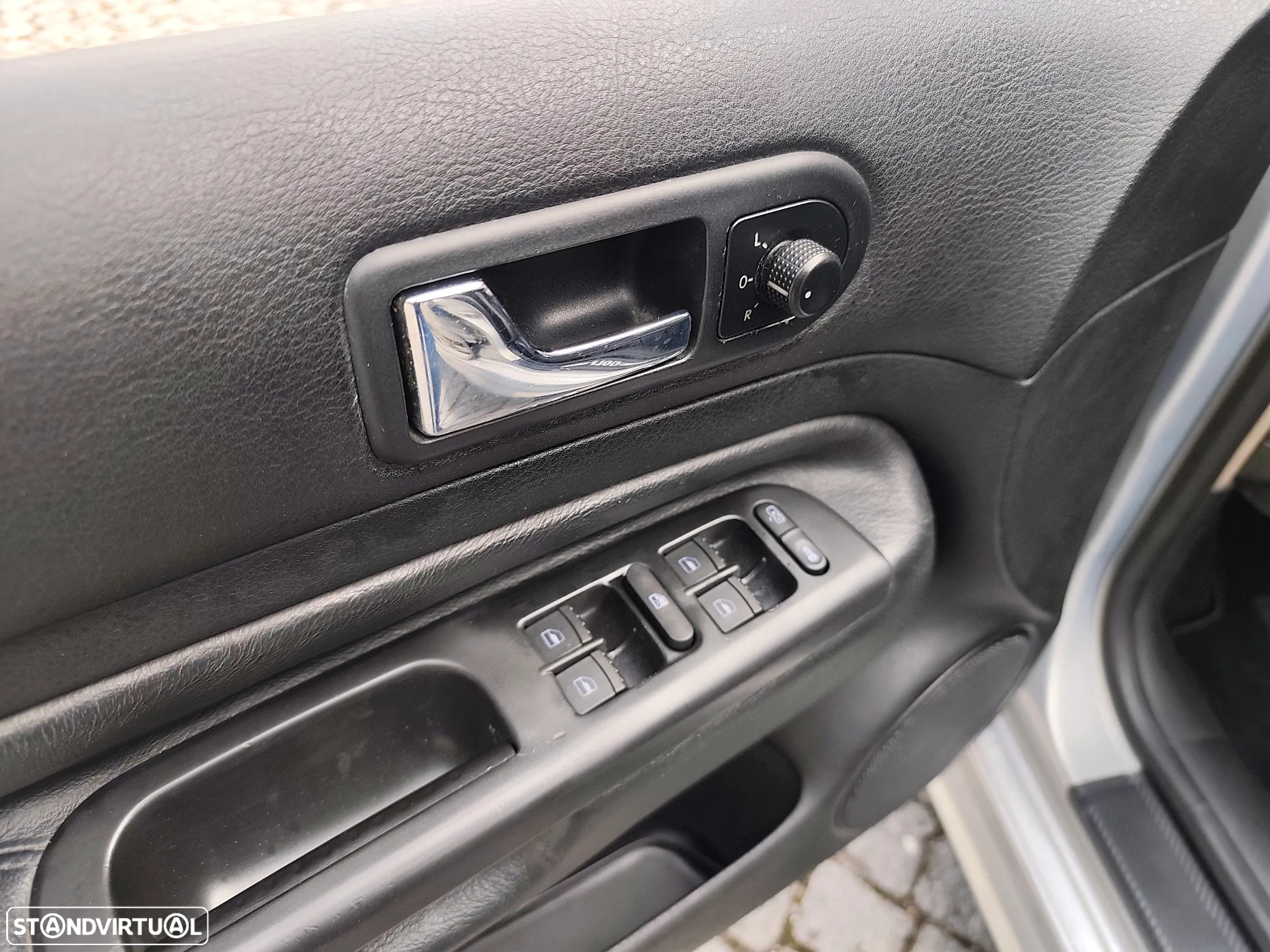 VW Golf 1.9 TDi Highline Aut. - 11