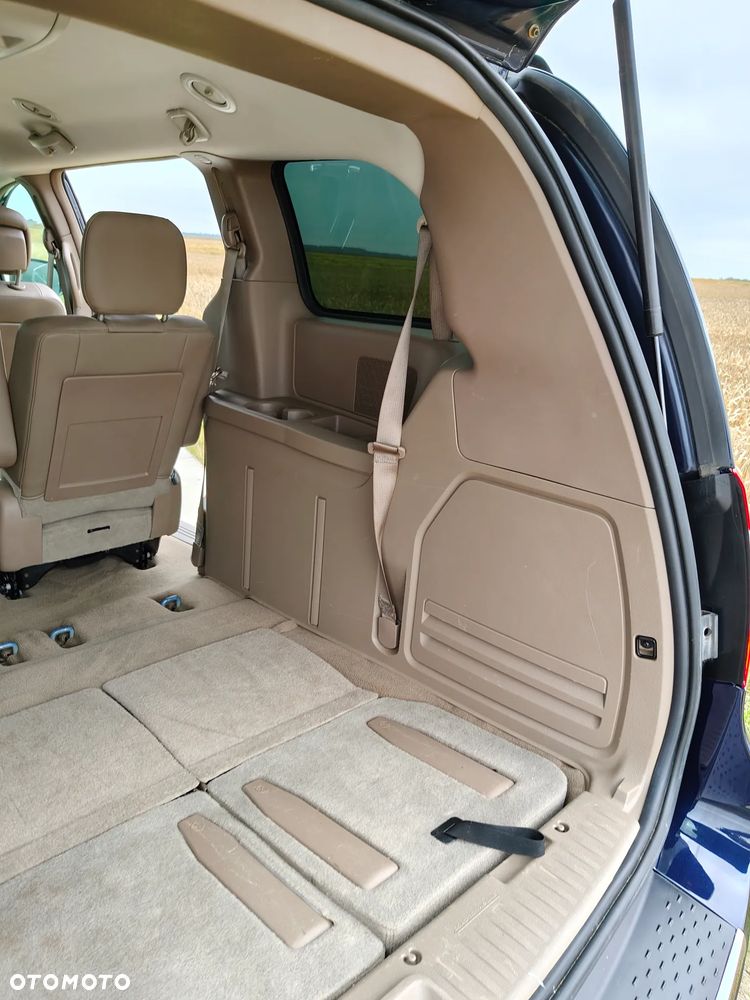 Chrysler Town & Country 3.6 Limited - 24