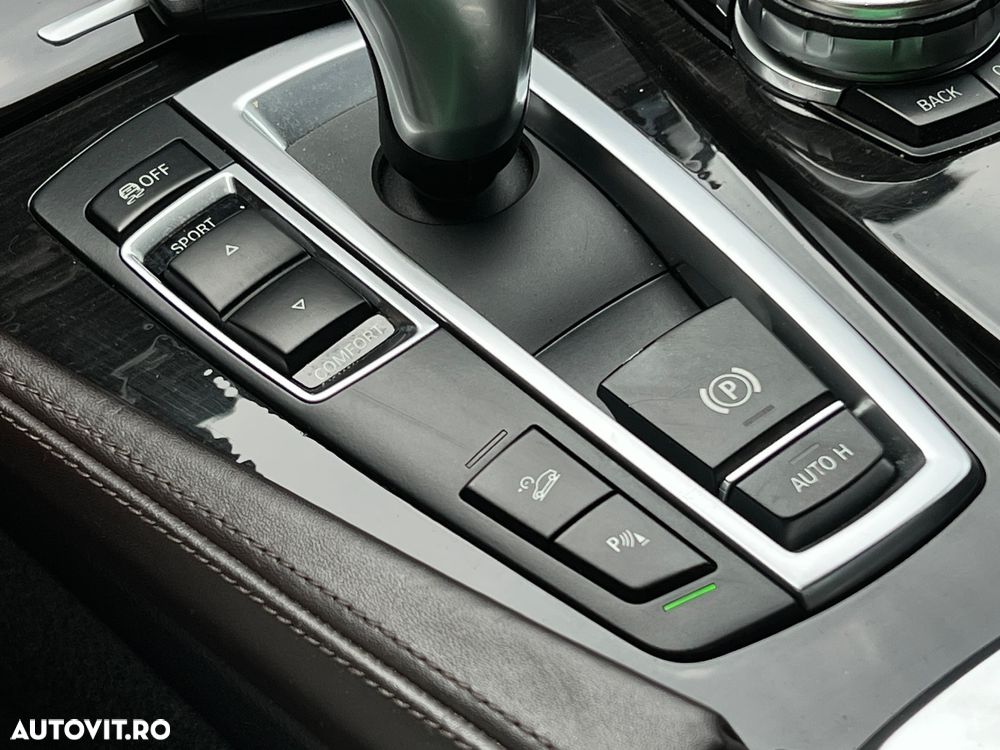 BMW Seria 5 520d xDrive Touring Aut. Luxury Line - 25