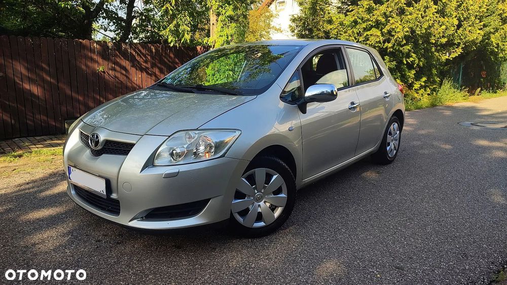 Toyota Auris 1.4 VVT-i Team - 1