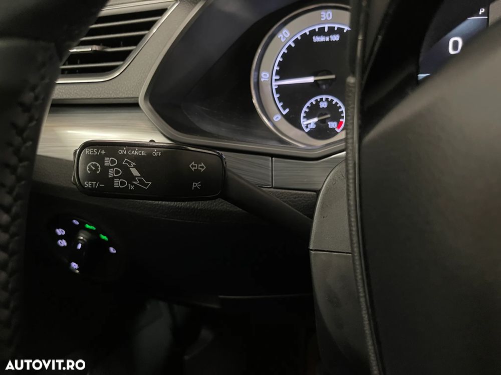 Skoda Superb 2.0 TDI DSG Ambition - 24