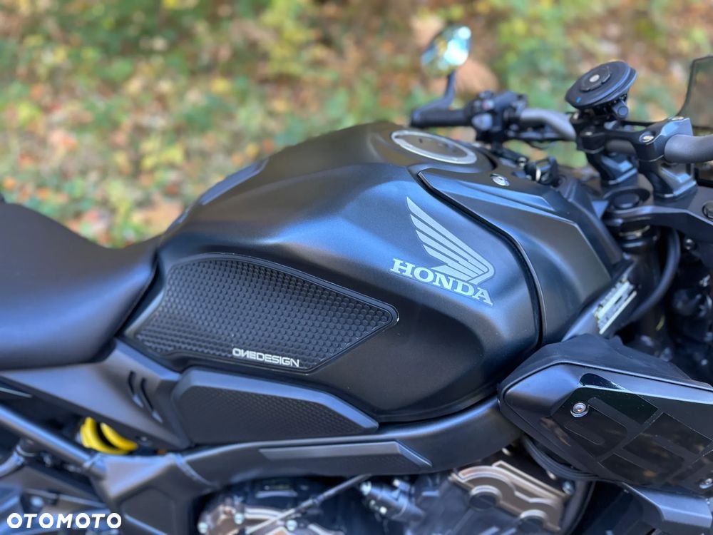 Honda CB - 8