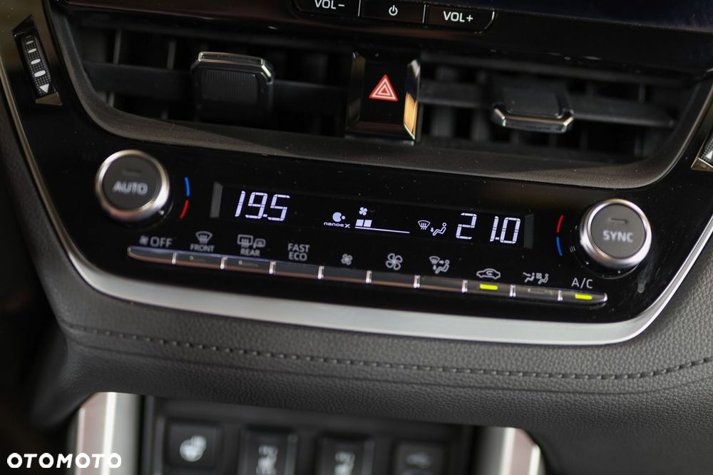 Toyota Corolla Cross - 21