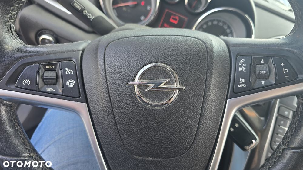 Opel Astra 2.0 CDTI Cosmo S&S - 24