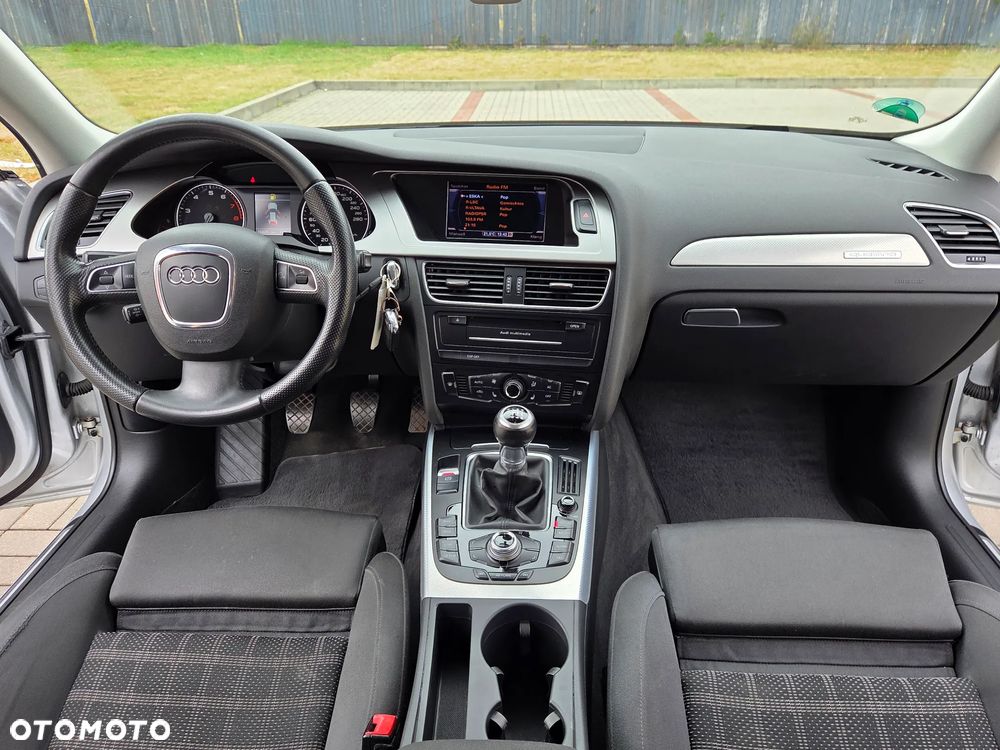 Audi A4 Avant 1.8 TFSI quattro Ambiente - 24