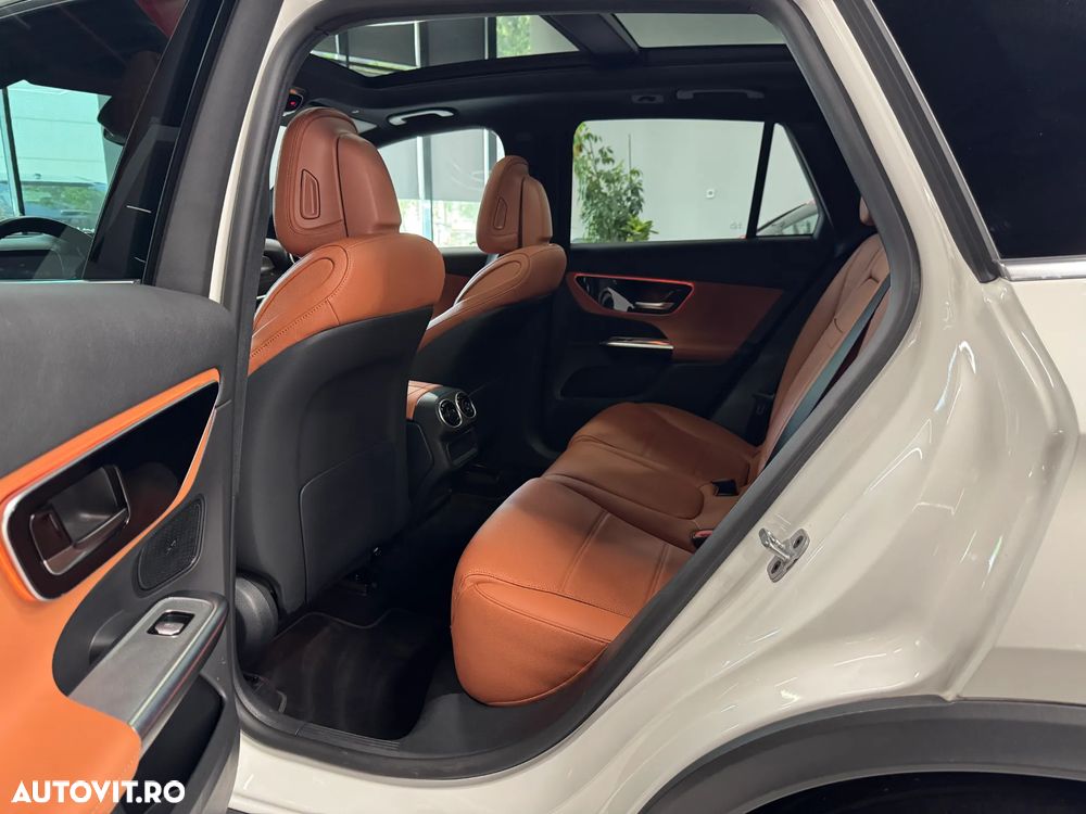 Mercedes-Benz GLC 300 e 4Matic 9G-TRONIC Avantgarde Advanced - 8