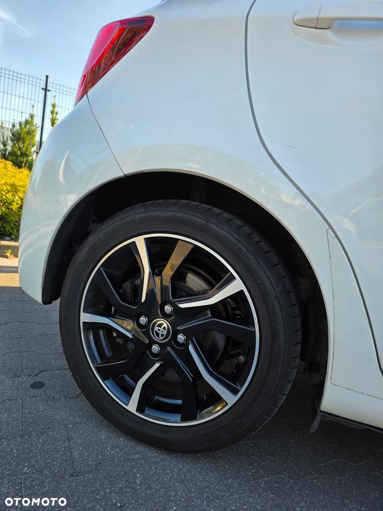 Toyota Yaris 1.5 VVT-i - 4