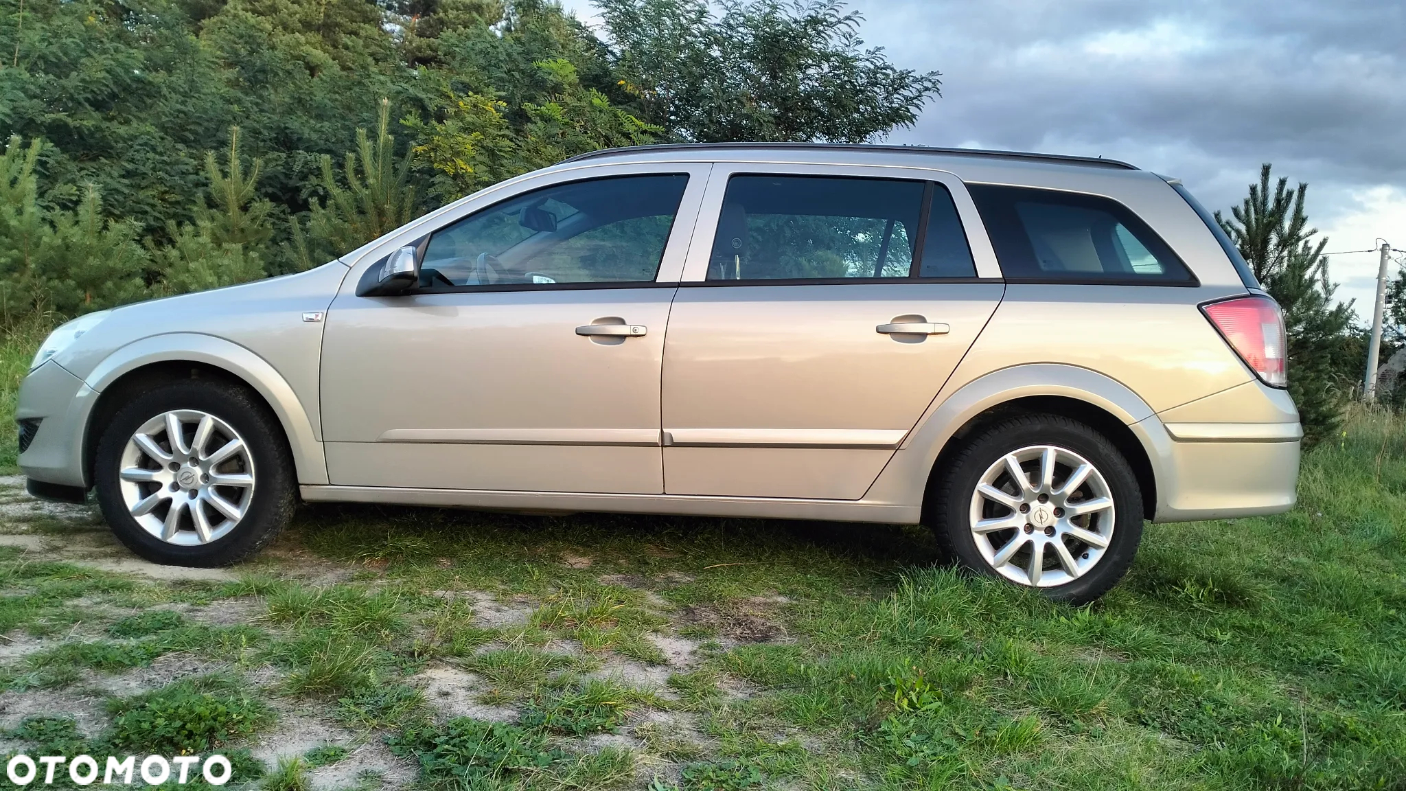 Opel Astra 1.6 Caravan Cosmo - 26
