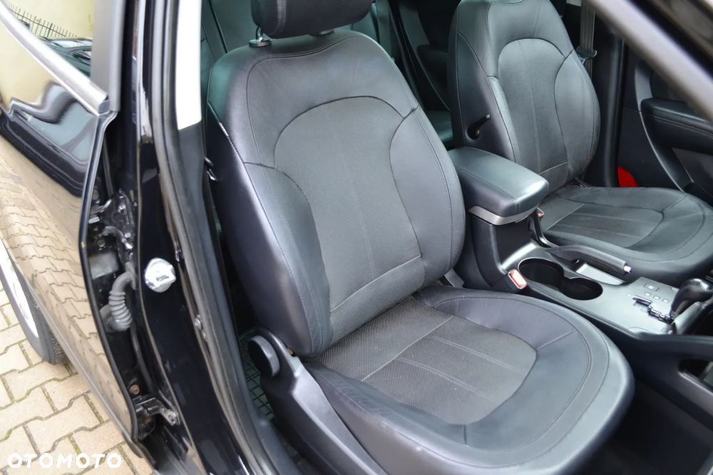 Hyundai ix35 2.0 CRDi 4WD Automatik Premium - 26