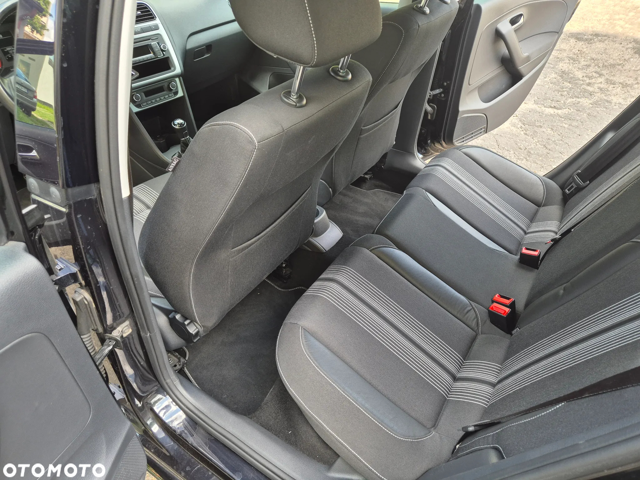 Volkswagen Polo 1.2 TSI MATCH - 10