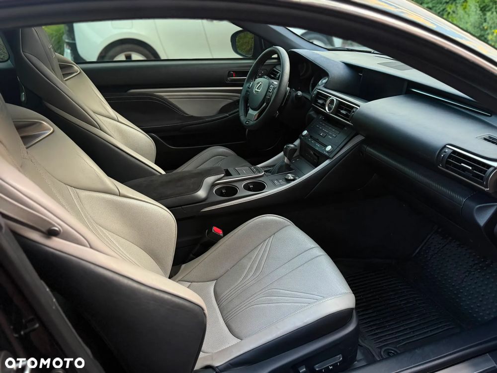 Lexus RC F Prestige - 17