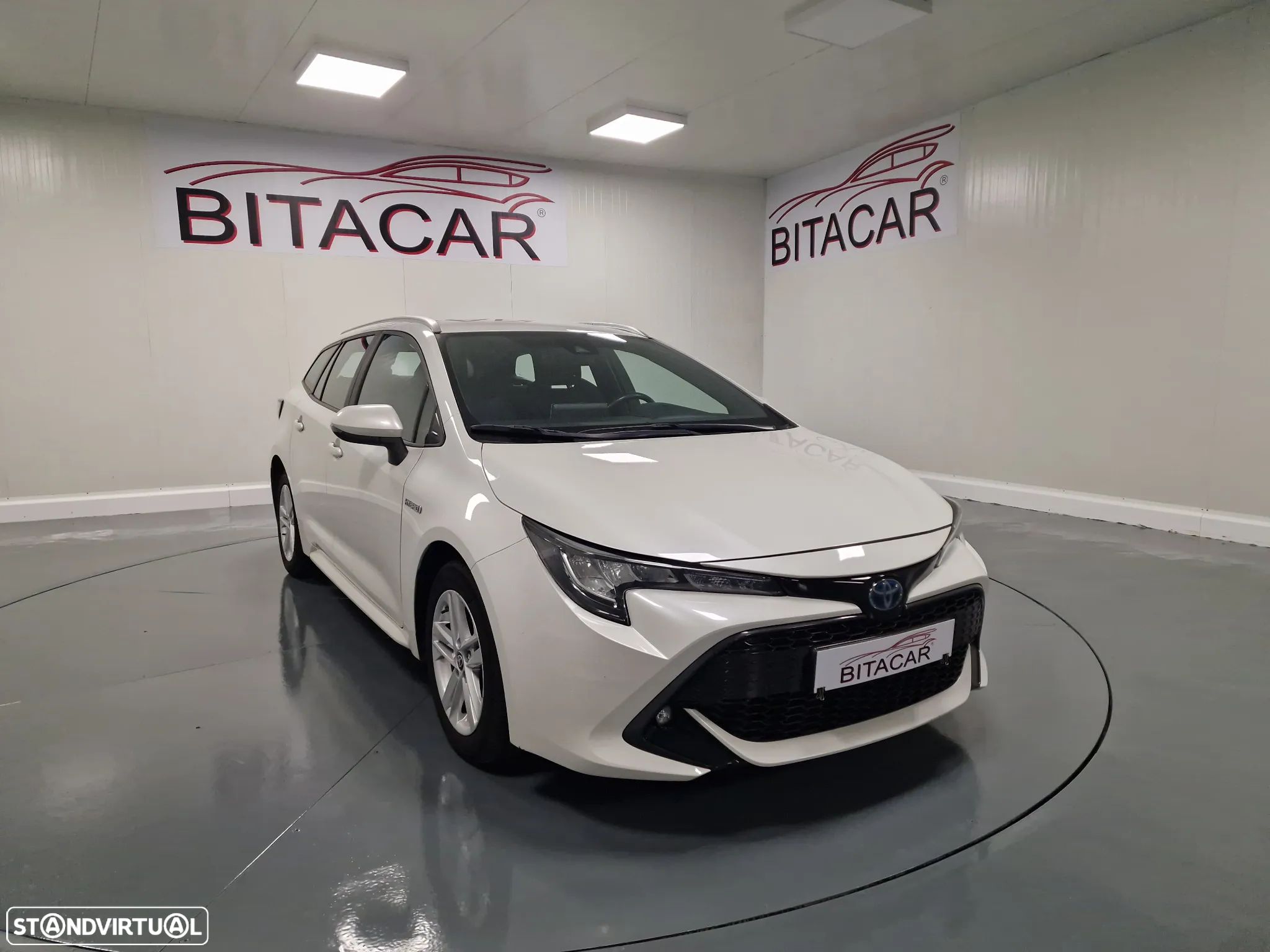 Toyota Corolla Touring Sports 1.8 Hybrid Comfort - 1