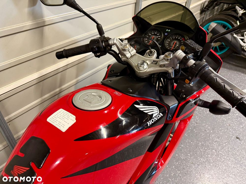 Honda CBR - 9