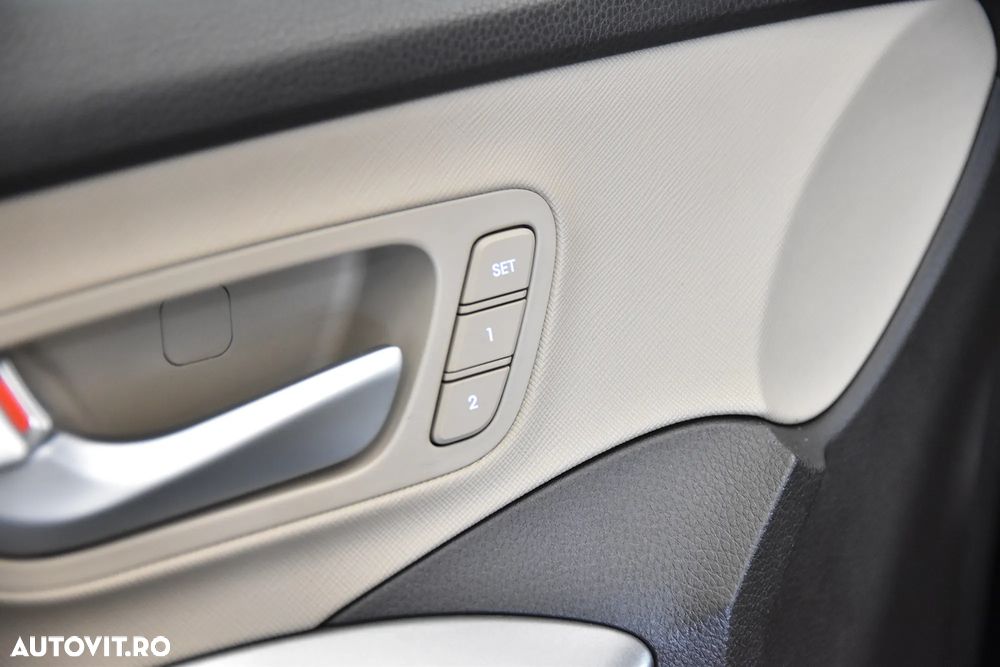 Hyundai Santa Fe 2.2 CRDi 4WD 7 seats Luxury+ - 17