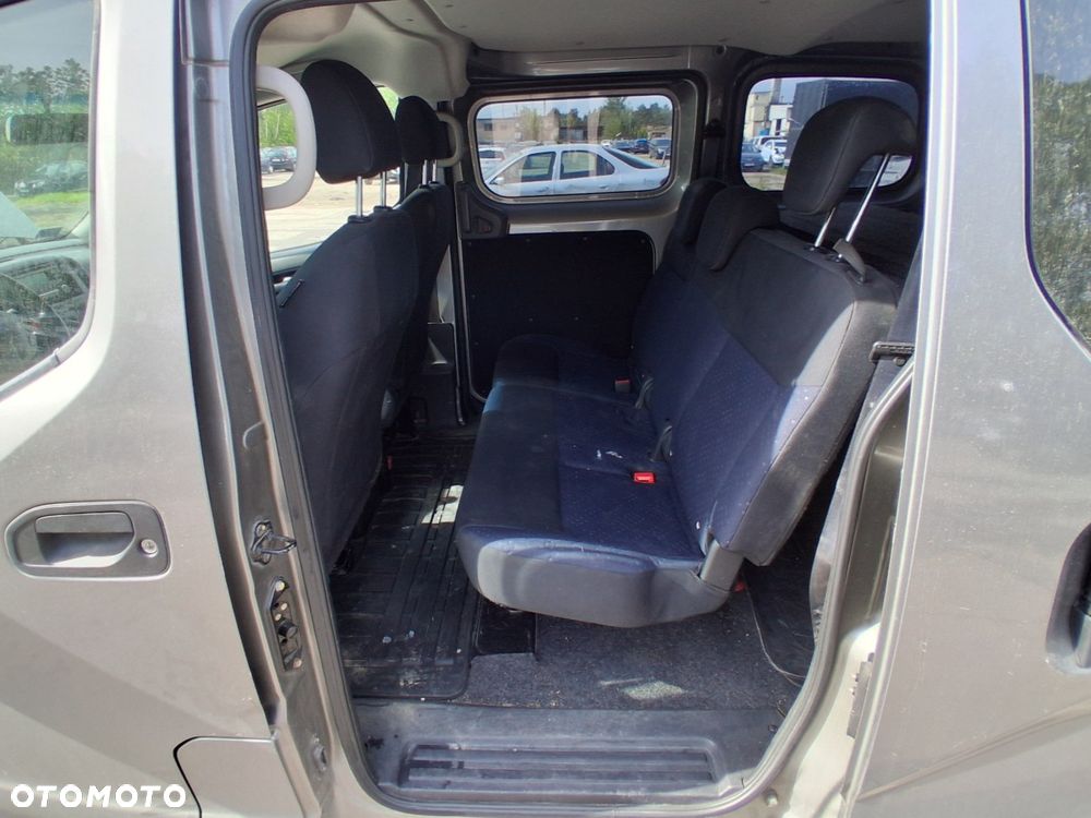 Nissan NV200 - 19