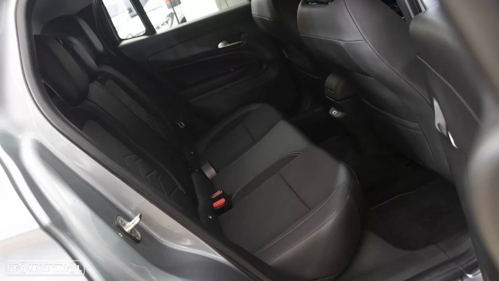 Jeep Avenger 1.2 GSE T3 Altitude - 11