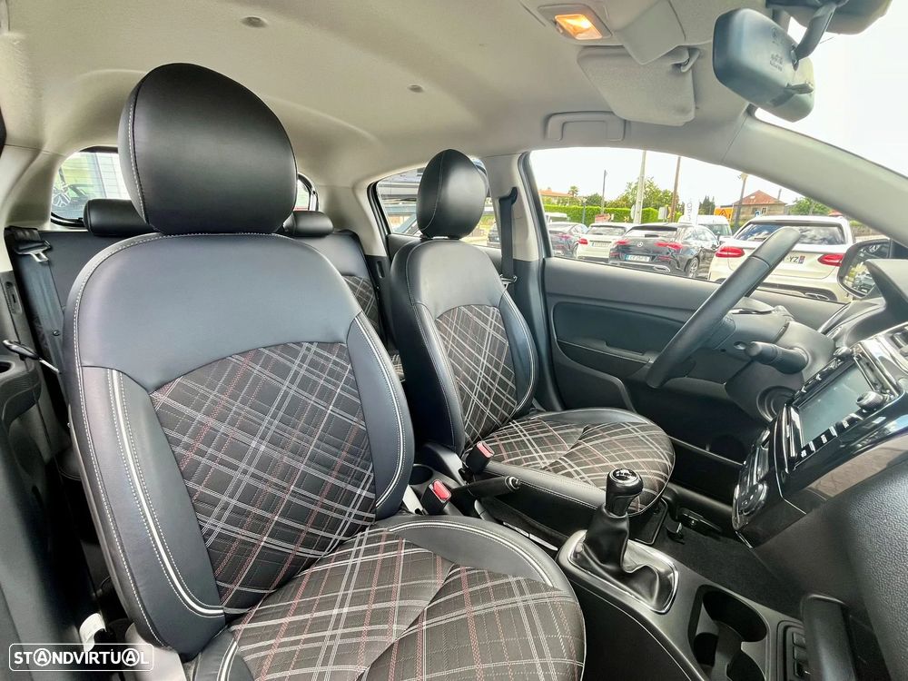 Mitsubishi Space Star 1.2 Intense Connect Edition - 12