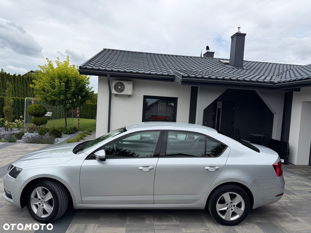 Skoda Octavia 2.0 TDI Ambition DSG - 8
