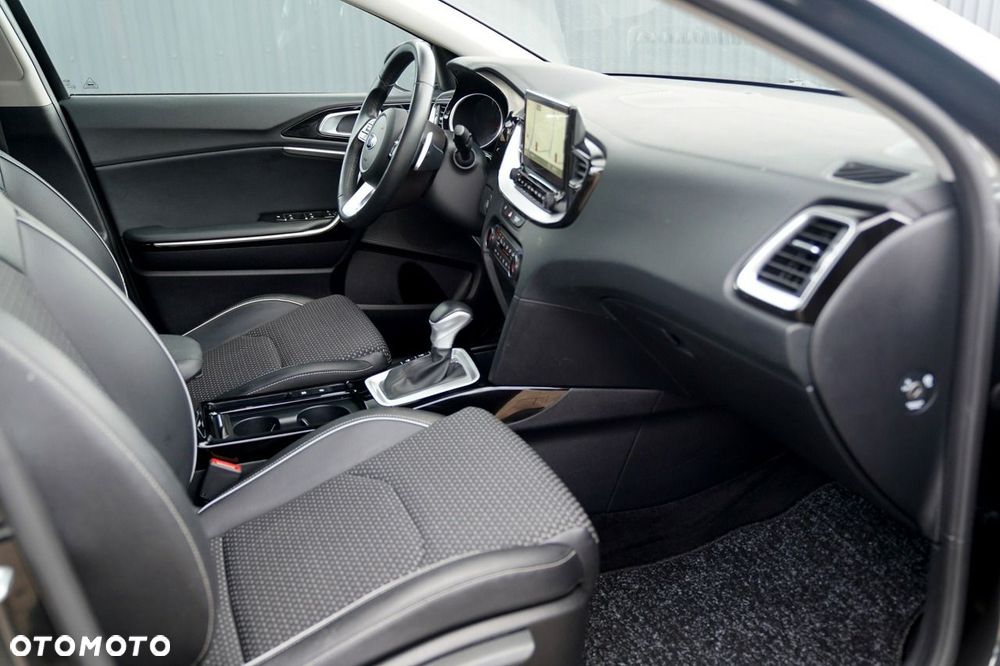 Kia XCeed - 19